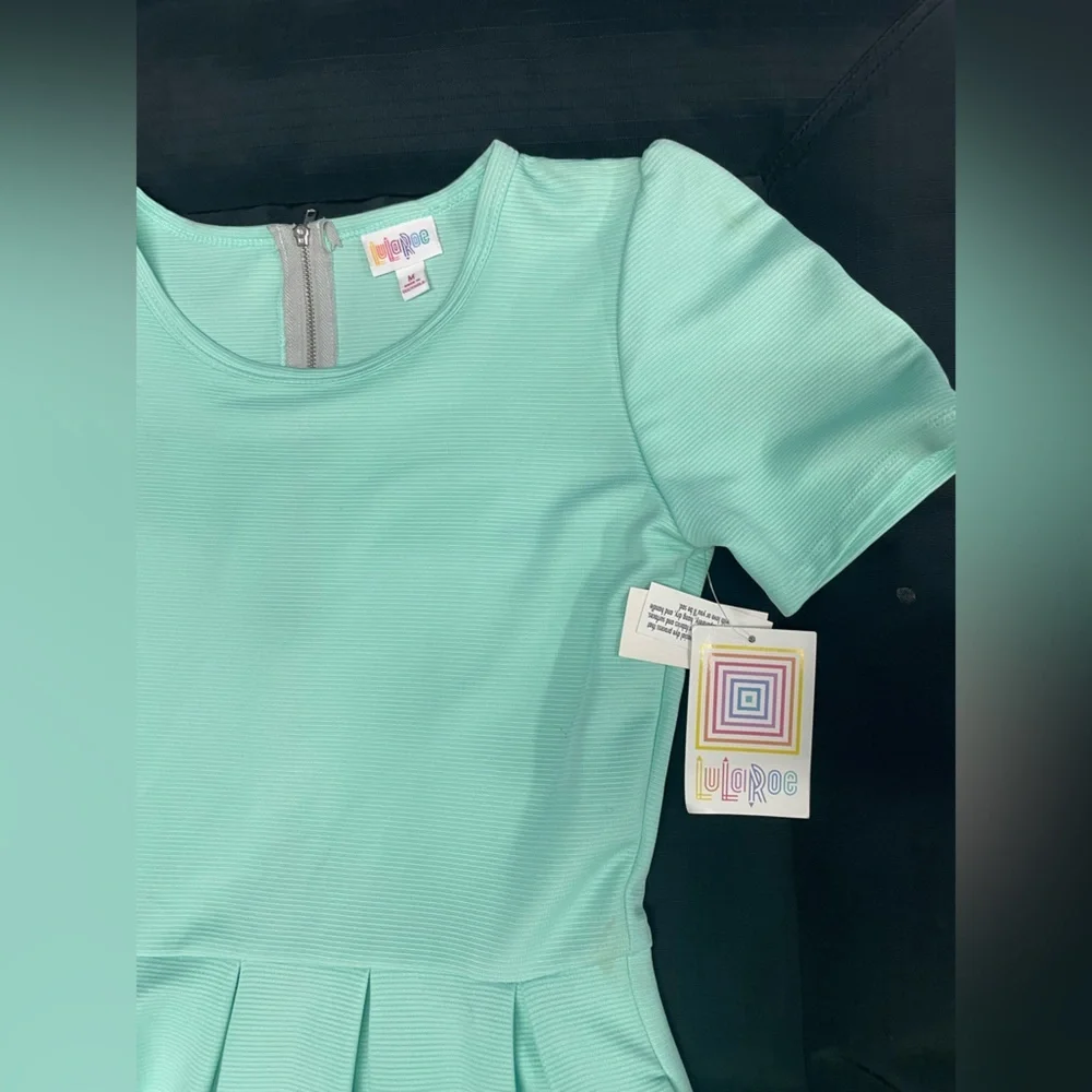 LuLaRoe Light Green Short Sleeve Top
